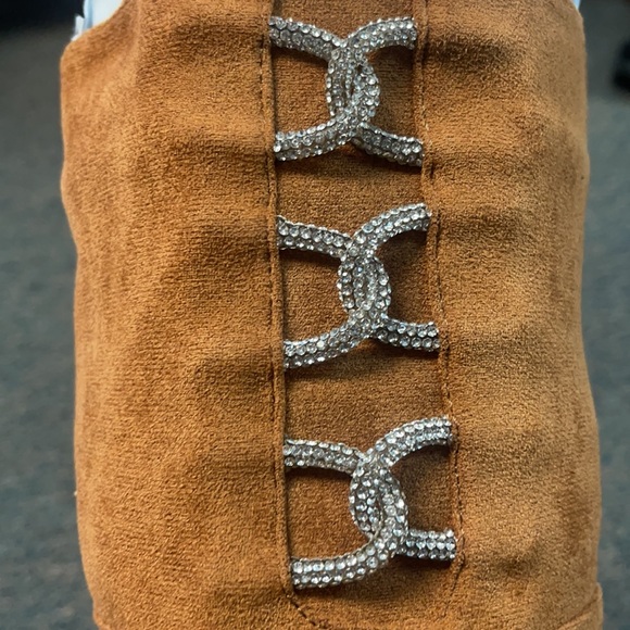 Chestnut knee High Dream - Picture 5 of 5